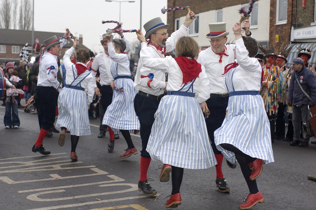 barber-straw-bear-whittlesey02.jpg